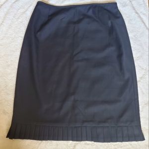 Calvin Klein Black | Pleated Skirt | Size 4